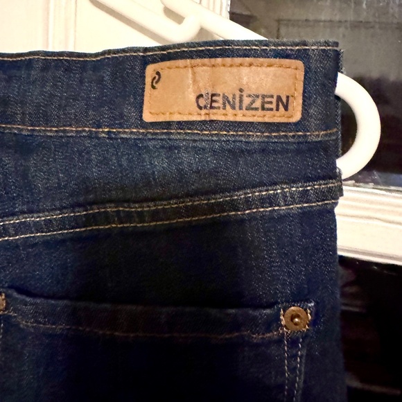 Denizen by Levi’s Totally Shaping Capri Cropped Jeans Pants EUC Sz. 12 - Picture 5 of 6